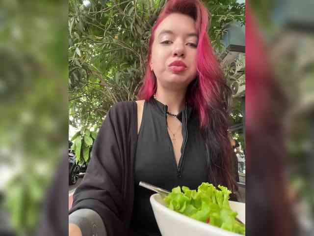 Lina69Femdom webcam