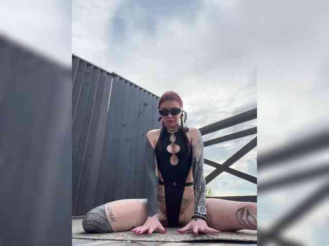 Lina69Femdom webcam