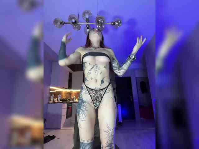 Lina69Femdom webcam