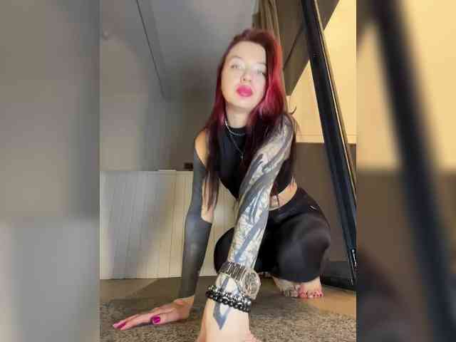 Lina69Femdom webcam