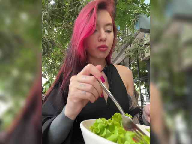 Lina69Femdom webcam