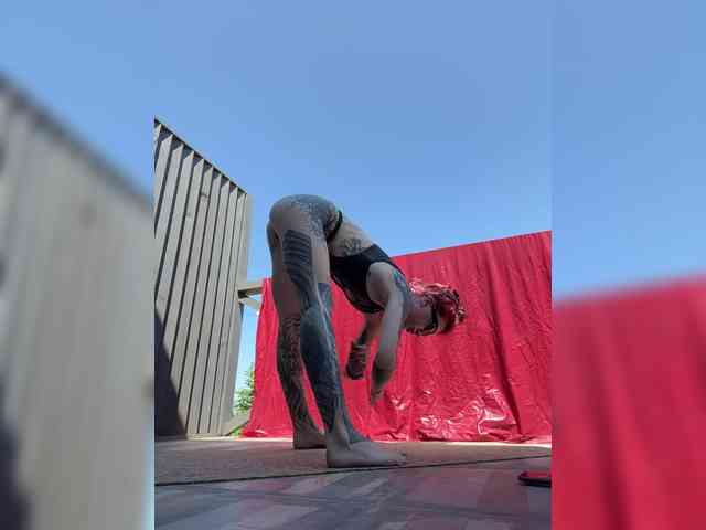 Lina69Femdom webcam