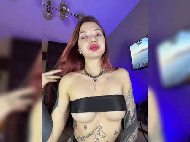 Lina69Femdom webcam
