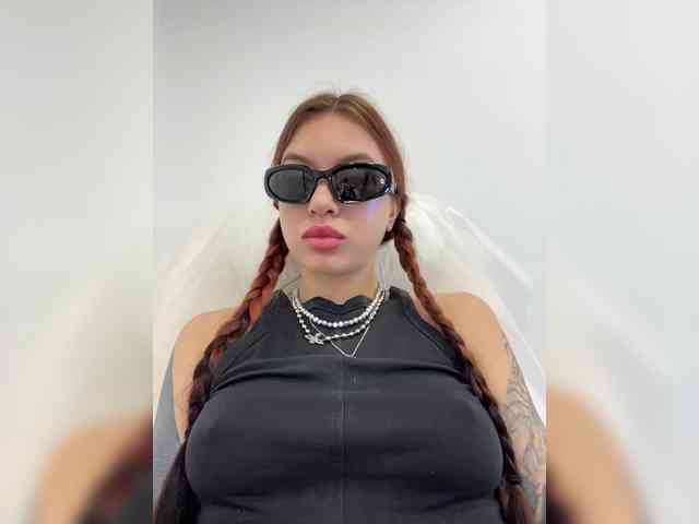 Lina69Femdom webcam
