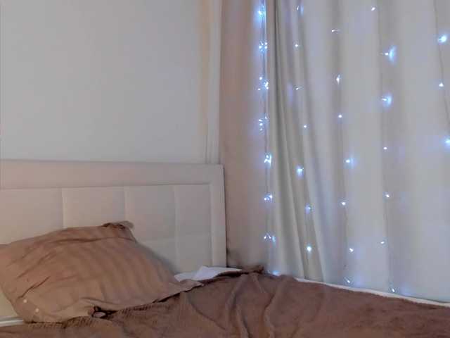  RuntyStrip chat room