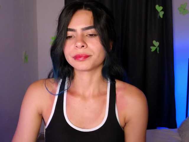 sexxyladyy's BongaCams show and profile