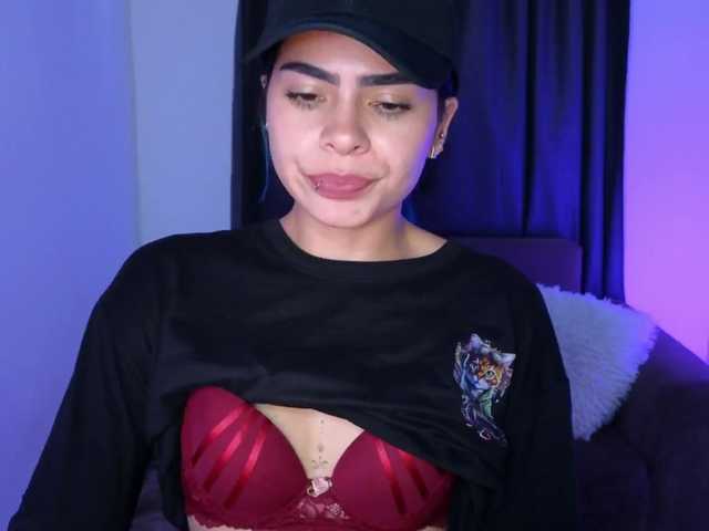 sexxyladyy's BongaCams show and profile