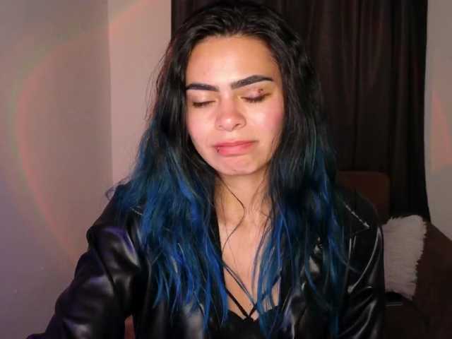 sexxyladyy's BongaCams show and profile