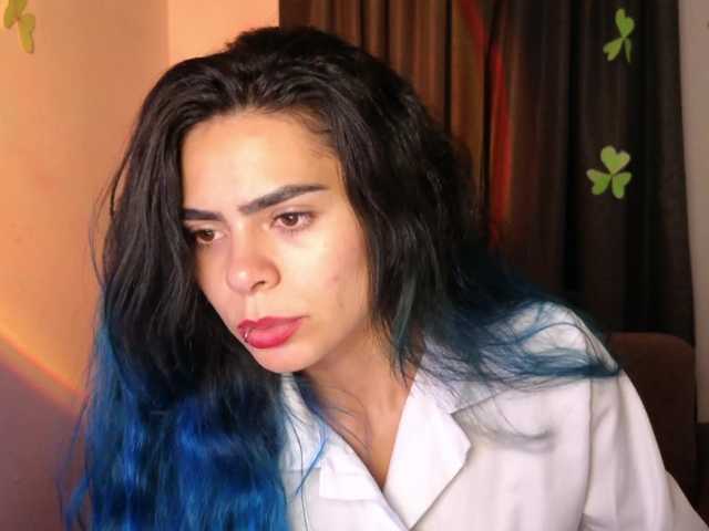 sexxyladyy's BongaCams show and profile