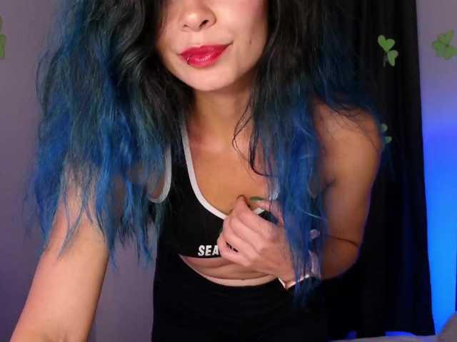 sexxyladyy's BongaCams show and profile