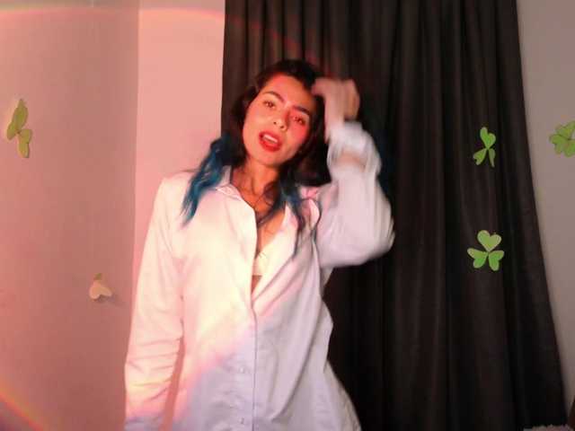 sexxyladyy's BongaCams show and profile