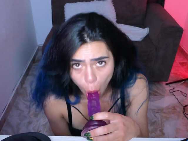 sexxyladyy's BongaCams show and profile