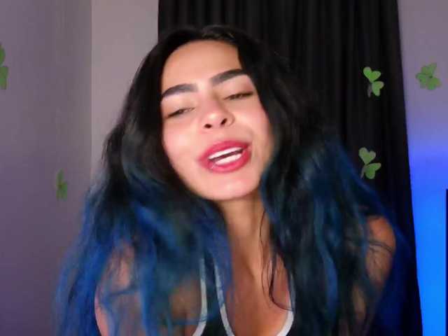 sexxyladyy's BongaCams show and profile