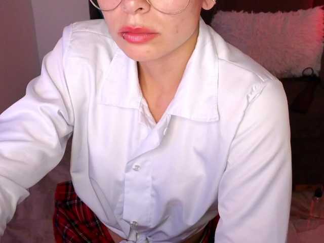 sexxyladyy's BongaCams show and profile