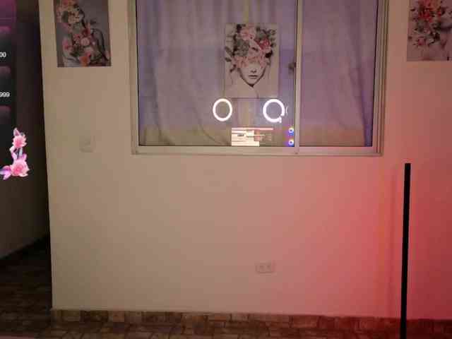 sexxyladyy webcam