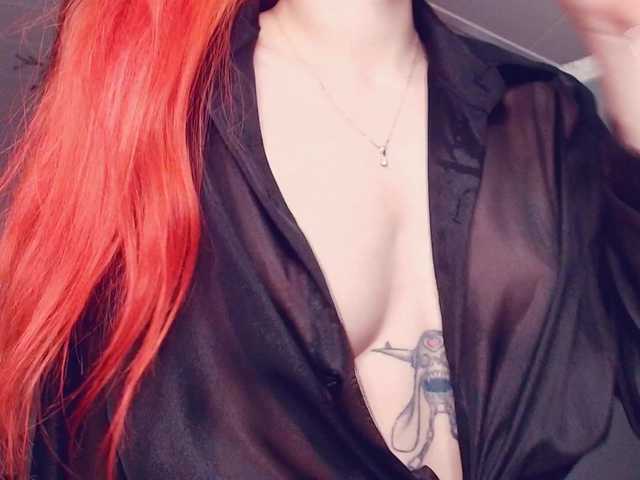 MeowRoslavaa live cam profile