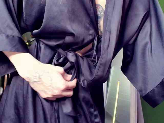 MeowRoslavaa MeowRoslavaa