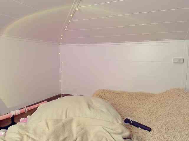 MeowRoslavaa MeowRoslavaa