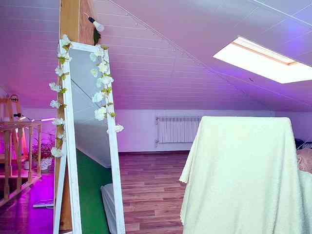 MeowRoslavaa MeowRoslavaa