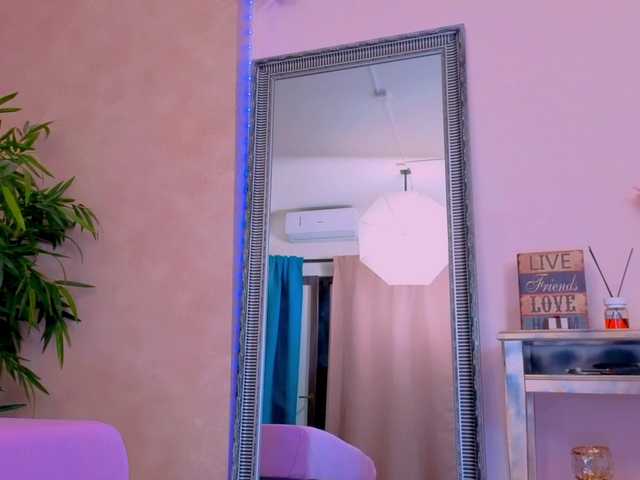 MichelleReys's BongaCams show and profile