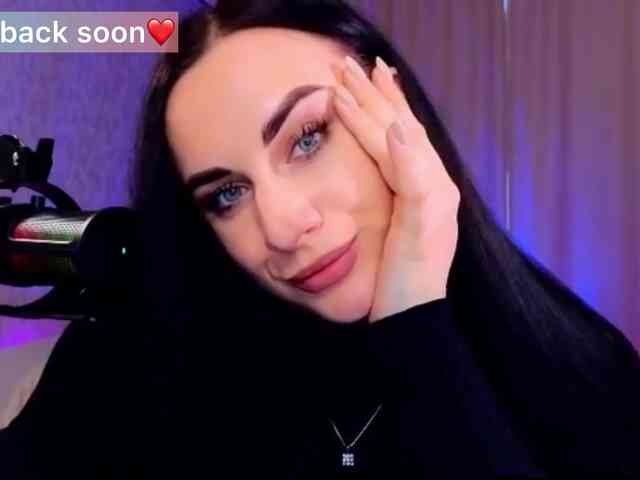 YURIEVNA13 webcam