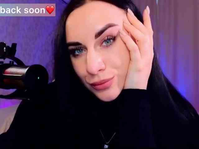 YURIEVNA13 webcam