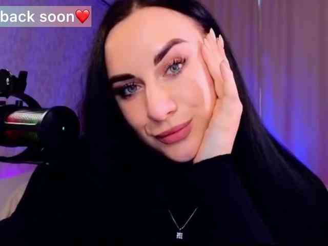YURIEVNA13 webcam