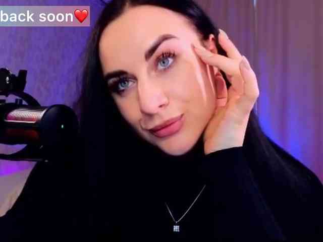 YURIEVNA13 webcam