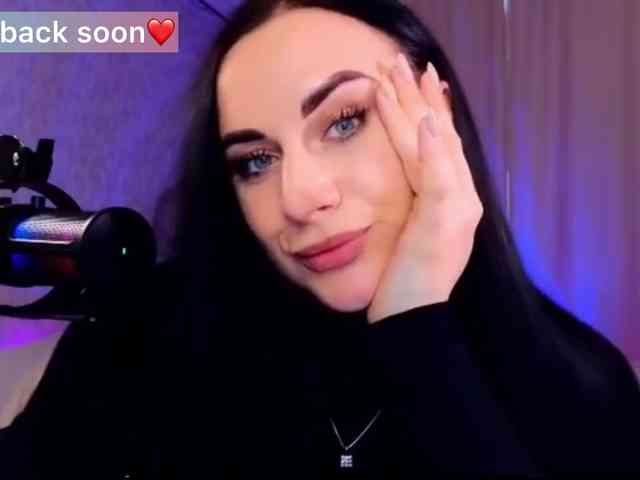 YURIEVNA13 webcam