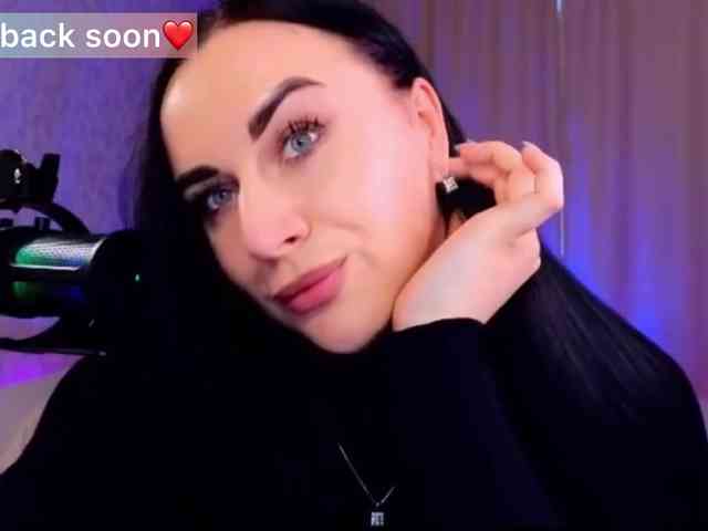 YURIEVNA13 webcam