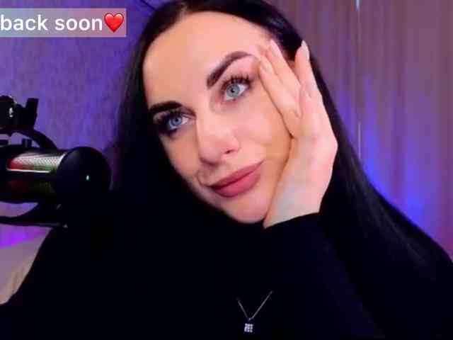 YURIEVNA13 webcam