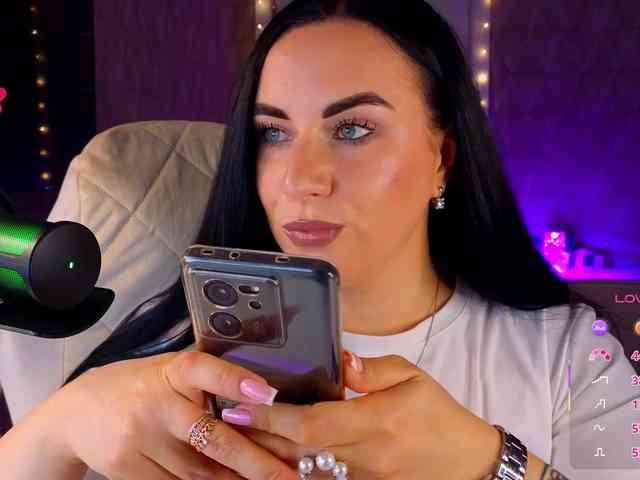 YURIEVNA13 webcam