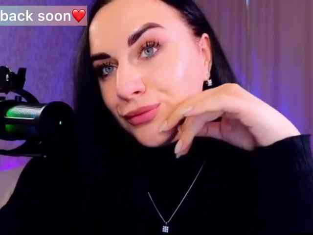 YURIEVNA13 webcam