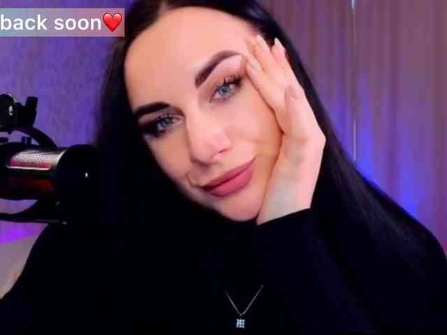 YURIEVNA13 webcam