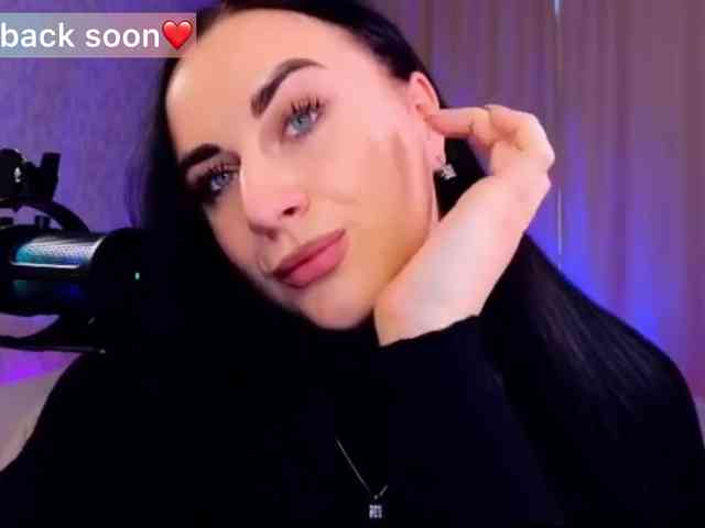 YURIEVNA13 webcam