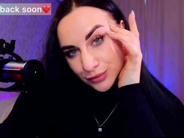 YURIEVNA13 webcam