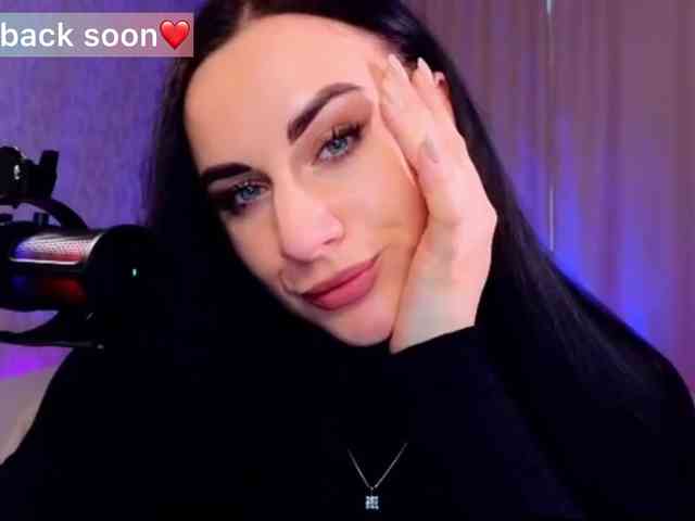 YURIEVNA13 webcam