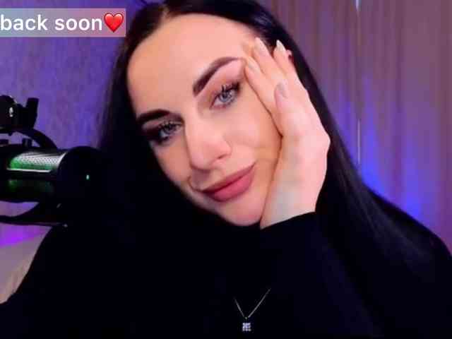 YURIEVNA13 webcam