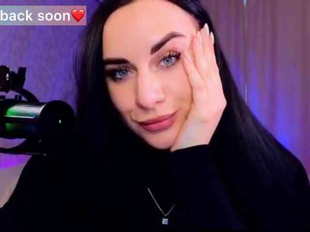 YURIEVNA13 webcam