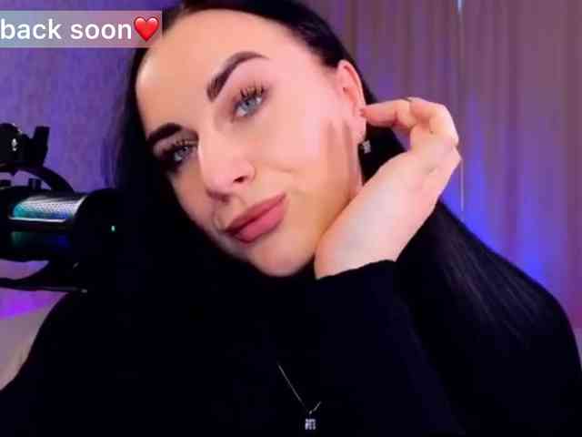 YURIEVNA13 webcam