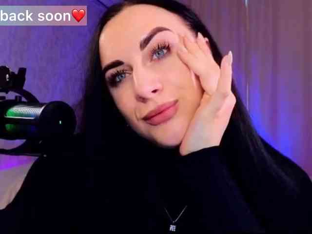 YURIEVNA13 webcam