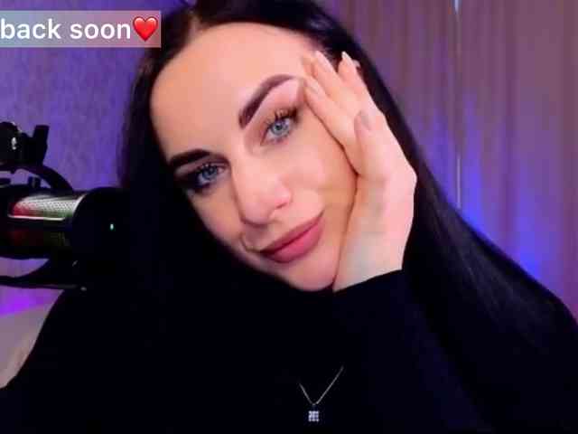 YURIEVNA13 webcam