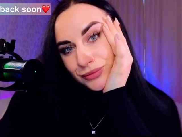 YURIEVNA13 webcam