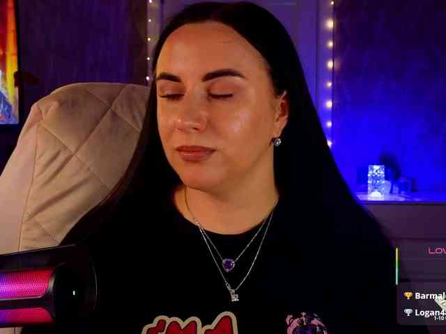 YURIEVNA13 webcam
