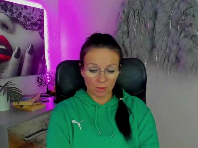 HelenSHOW1 webcam bongacams model stream image