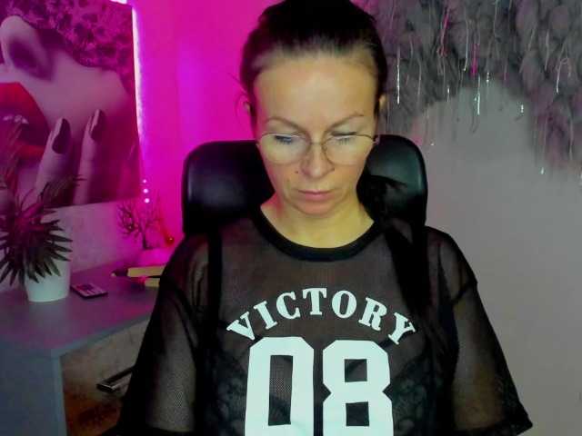 HelenSHOW1 webcam bongacams model stream image