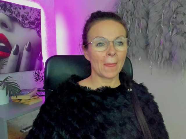 HelenSHOW1 webcam bongacams model stream image