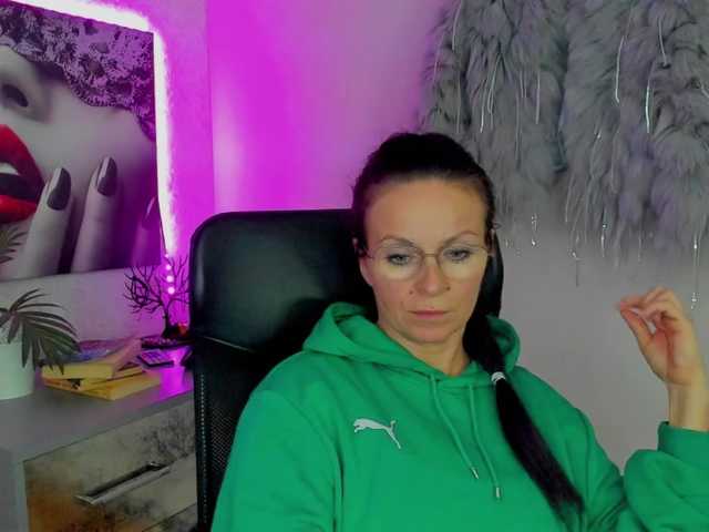 HelenSHOW1 webcam bongacams model stream image