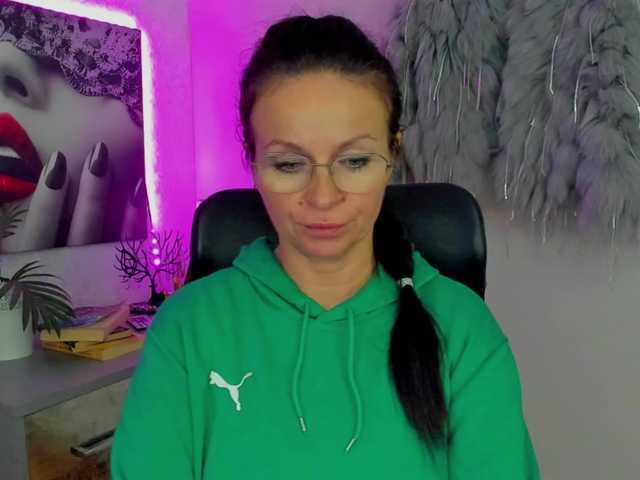 HelenSHOW1 webcam bongacams model stream image