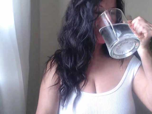 Slutty HelenSHOW1 wants you to fuck her body now HelenSHOW1 from BongaCams